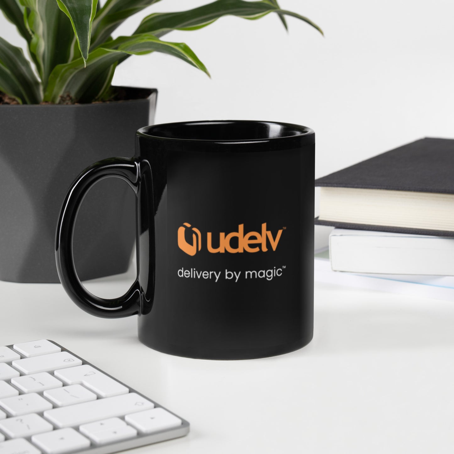 Udelv Black Glossy Mug